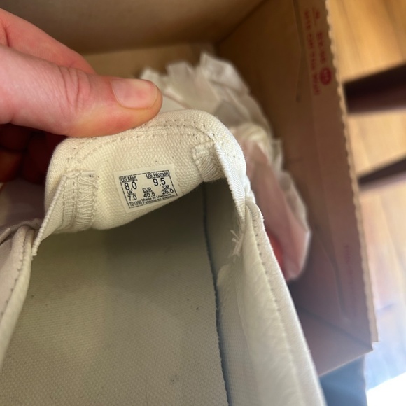 NEW IN BOX Vans Suede Platform Slip Ons, Cream/Coral, Size W9.5/M8 - Picture 2 of 4